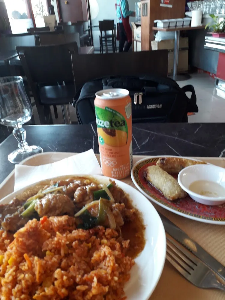 Porc À la Sauce Aigre-douce Et Poulet Aux 5 Parfums